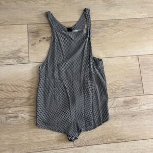 XS Rumor Boutique Gray Romper from LF
